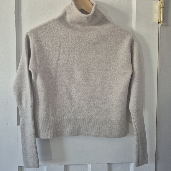 Aritzia Wilfred Cyprie Cream Long Sleeve Mock Neck Sweater Sz Xs - Picture 3 of 10